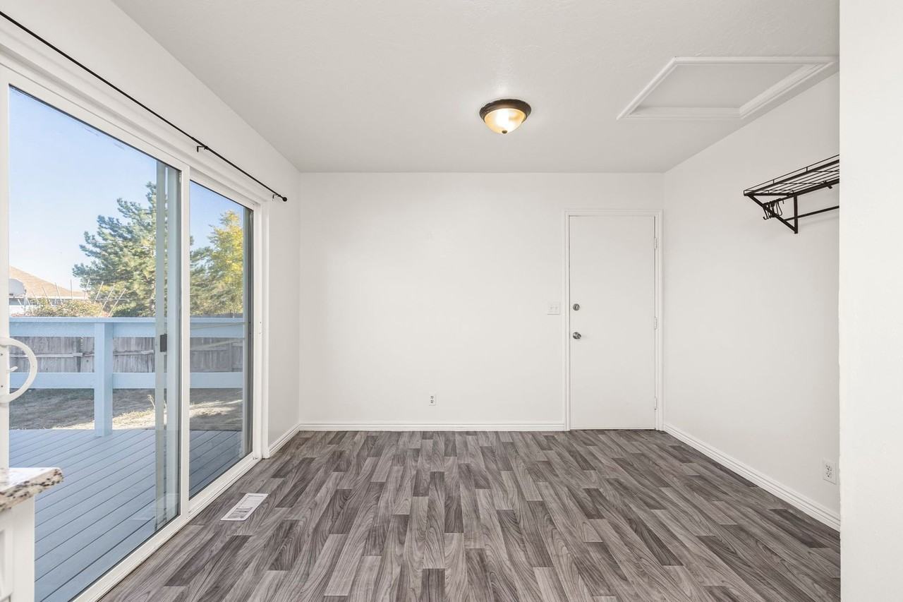 6585 S 5135 W - Photo 5 of 18