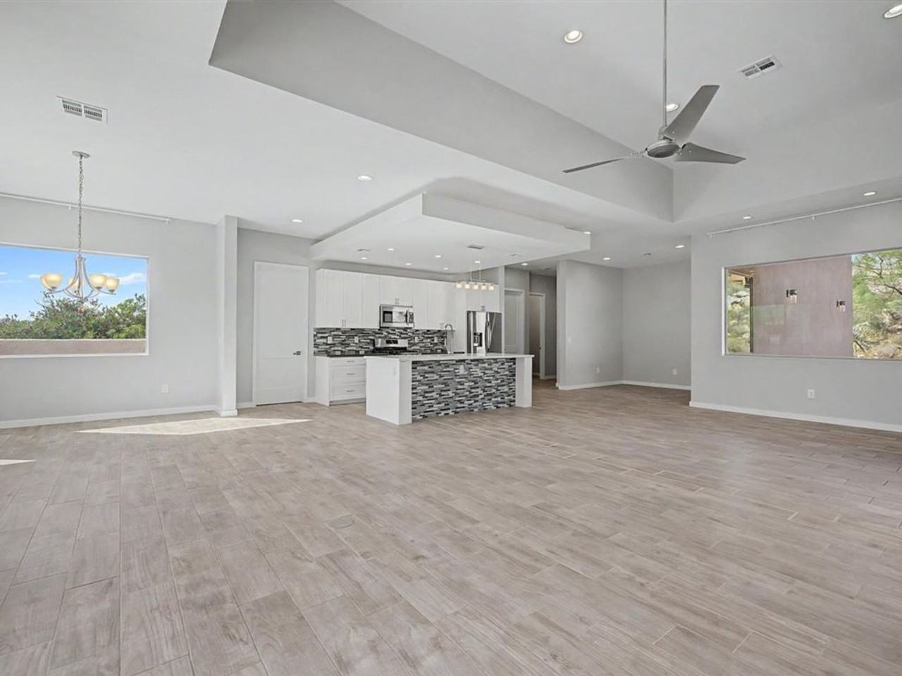 10053 N Alder Spring Dr - Photo 7 of 29