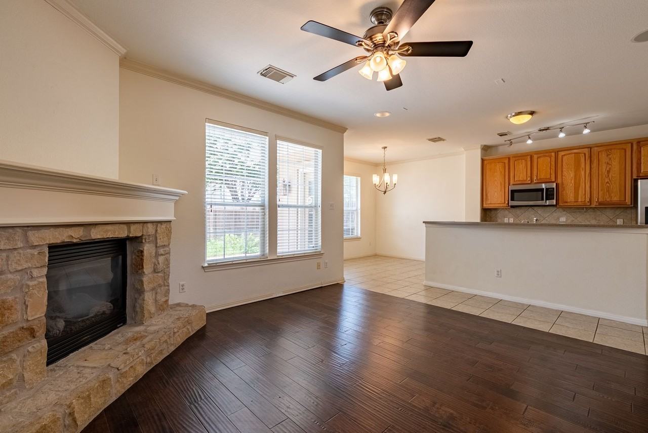 1101 E Parmer Ln #121 - Photo 4 of 19