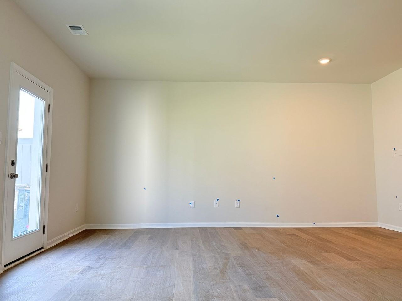529 Colette St - Photo 4 of 14