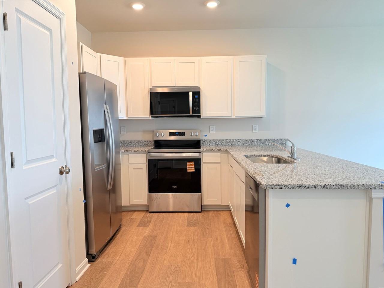 529 Colette St - Photo 5 of 14
