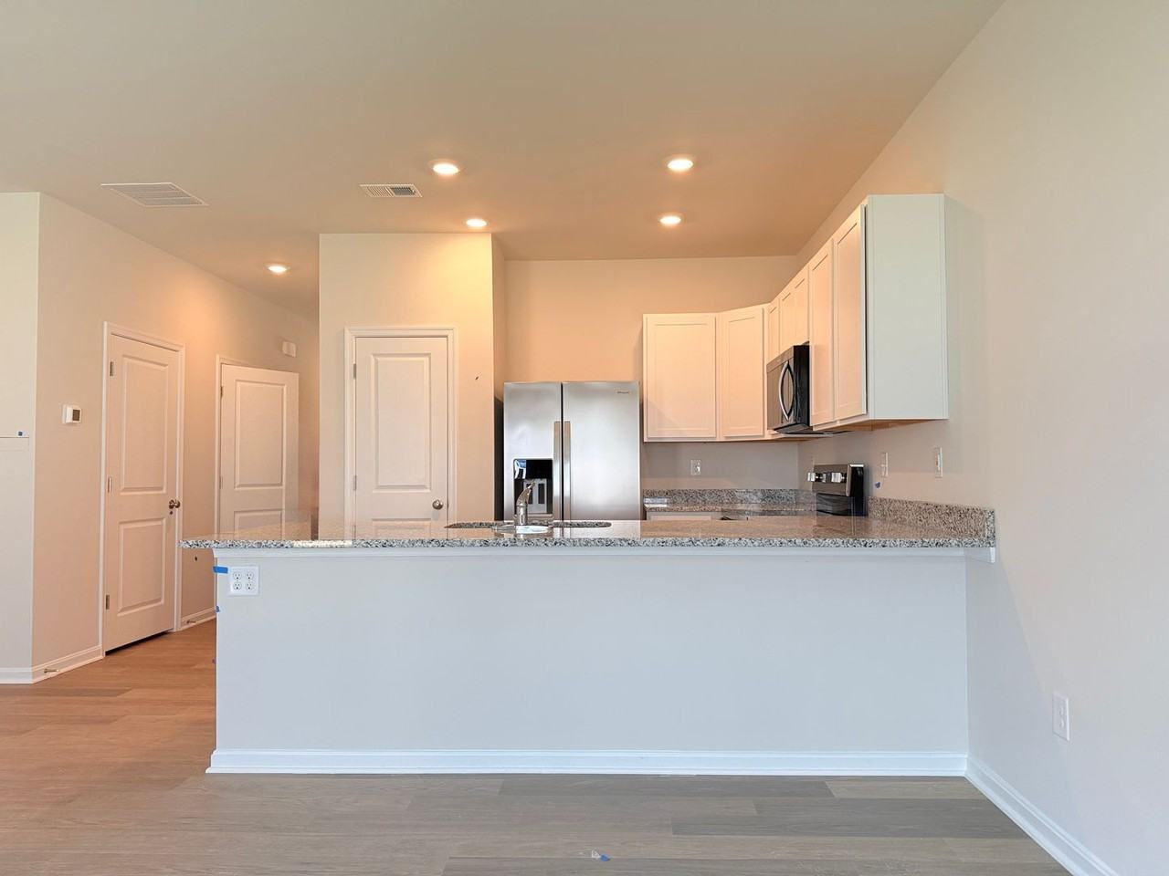 529 Colette St - Photo 6 of 14