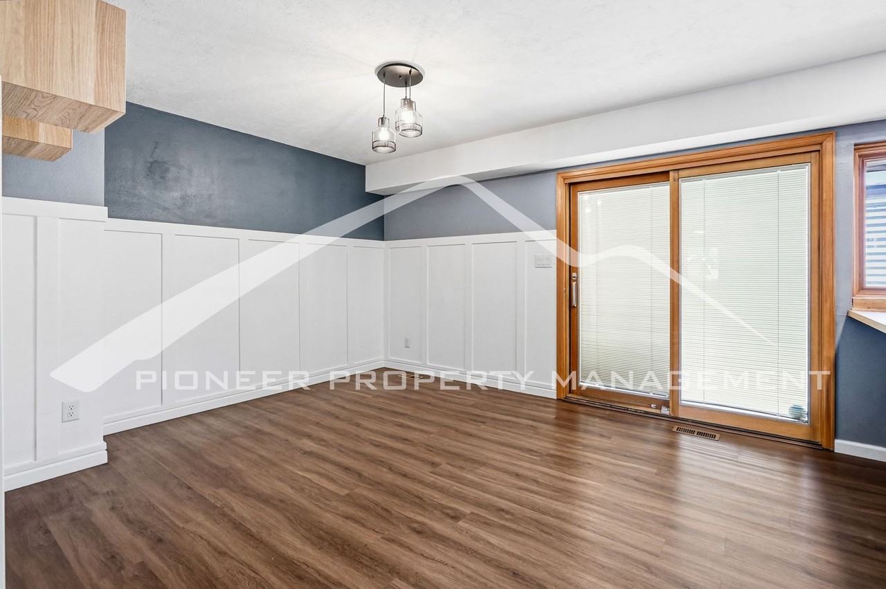 655 S Xenon Ct - Photo 4 of 28