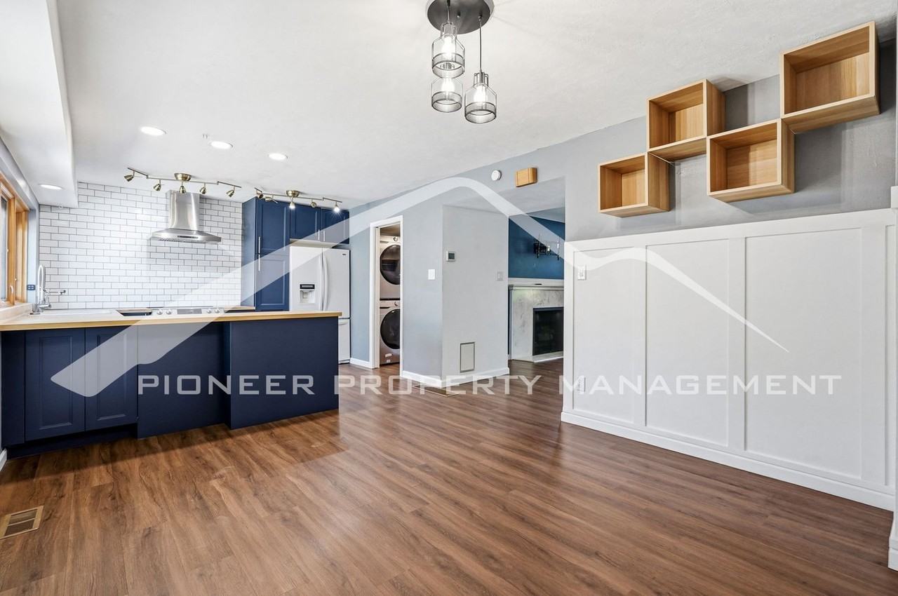 655 S Xenon Ct - Photo 6 of 28