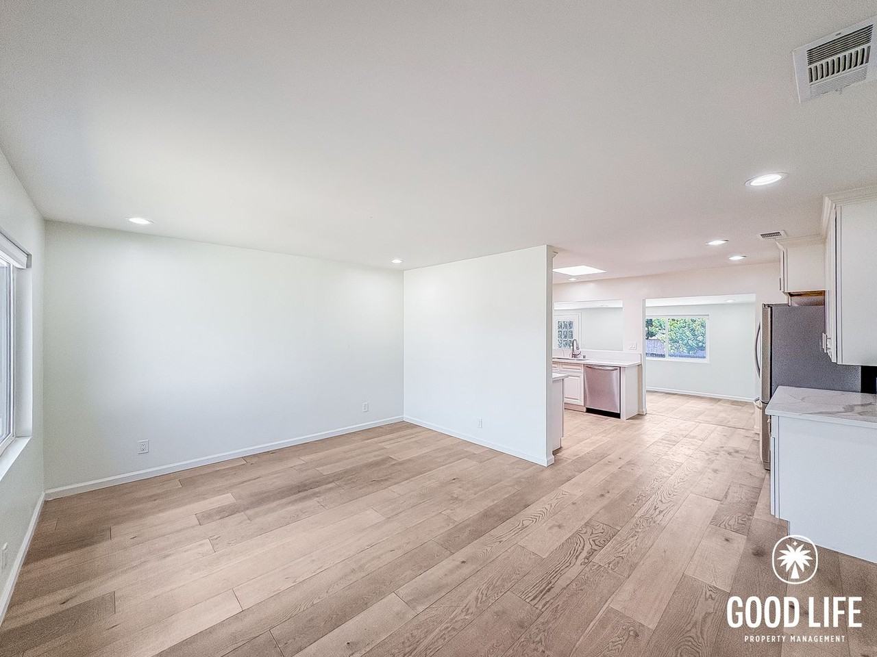 579 Gold Dr - Photo 4 of 26