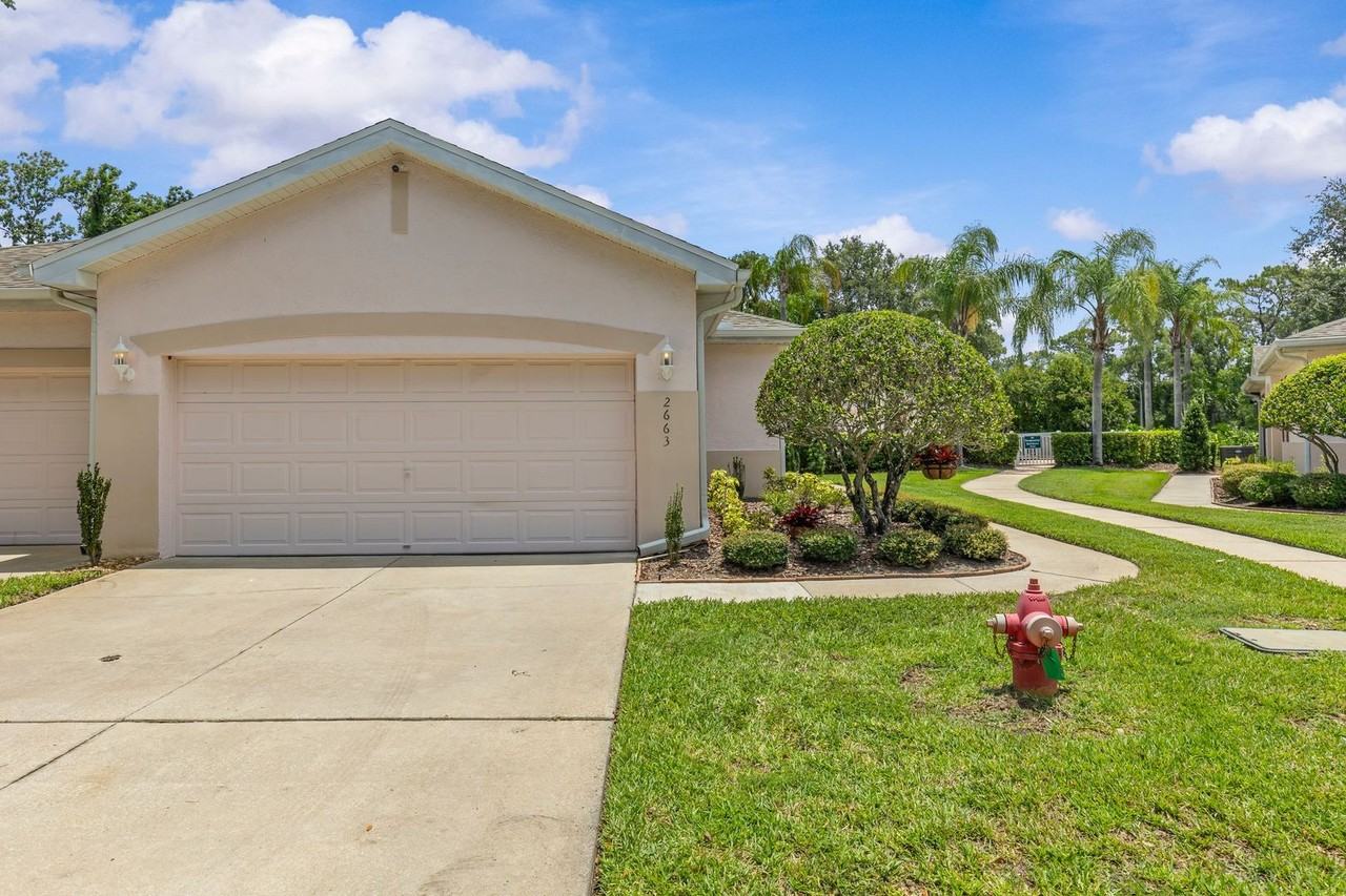 2663 Eagle Greens Dr - Photo 2 of 19