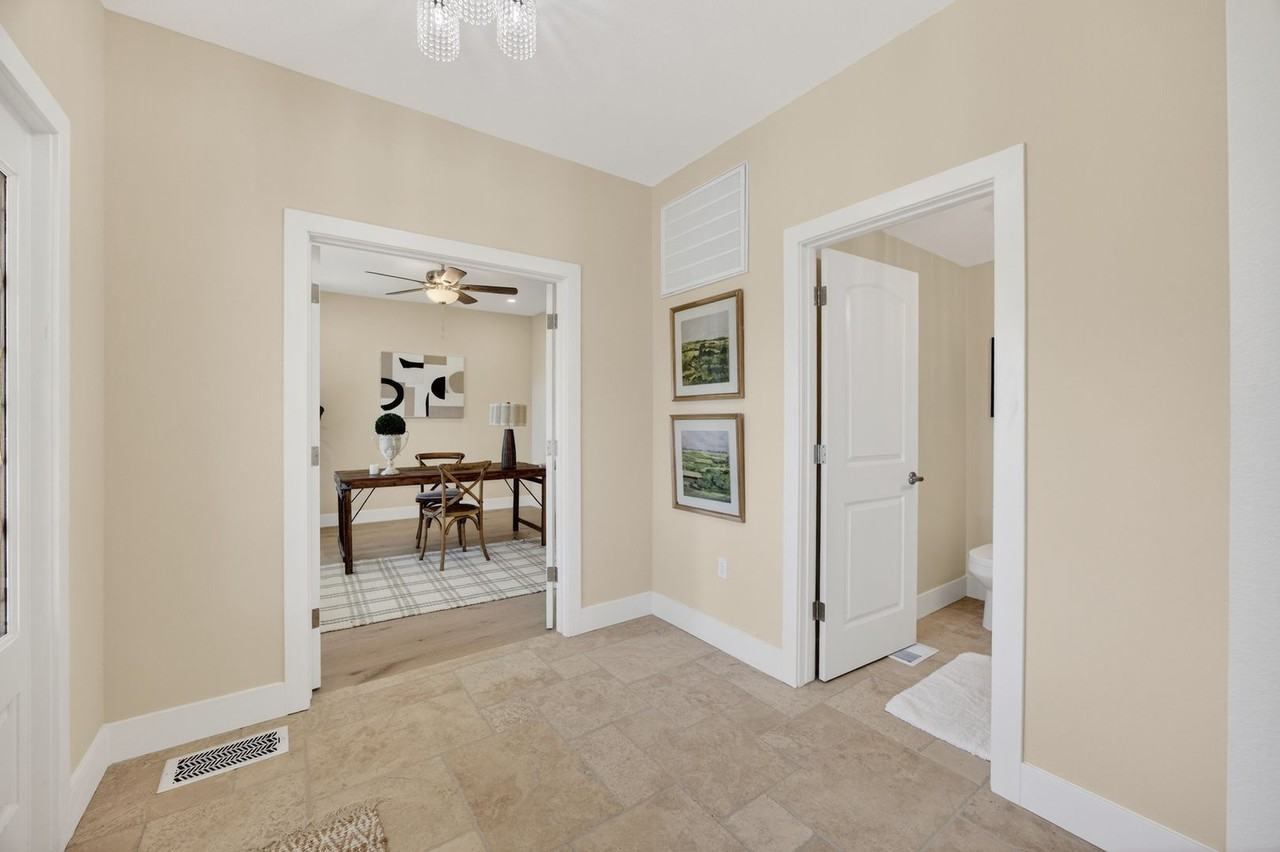 35628 Yosemite Ave - Photo 5 of 38