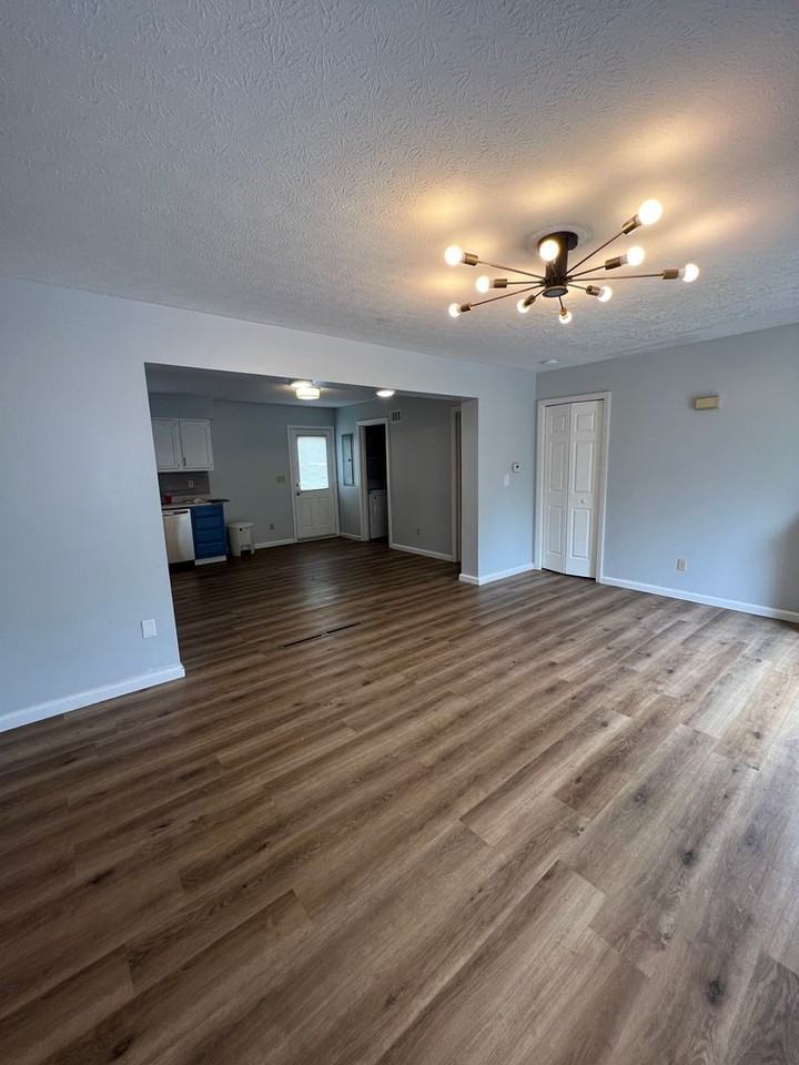 1 Cedarstone Dr - Photo 4 of 19