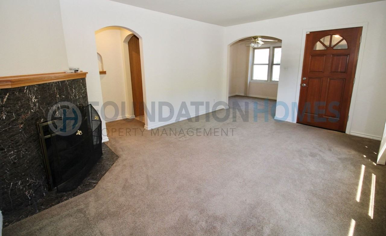 130 Suffield Ave - Photo 7 of 17
