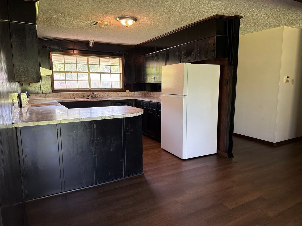 16 Willow Dr - Photo 3 of 13