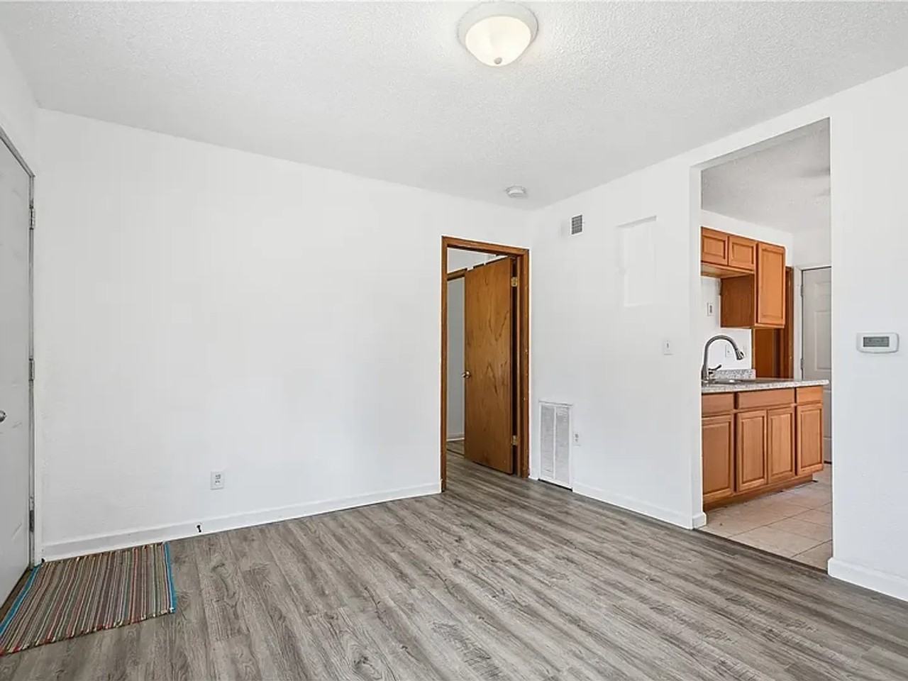 1237 Lincoln Dr - Photo 5 of 16