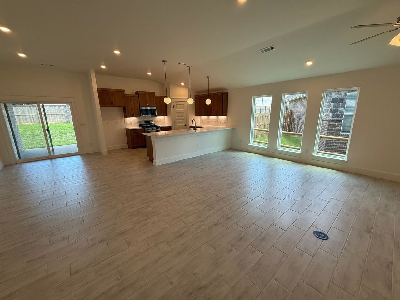 12937 S 21st Pl E - Photo 3 of 22