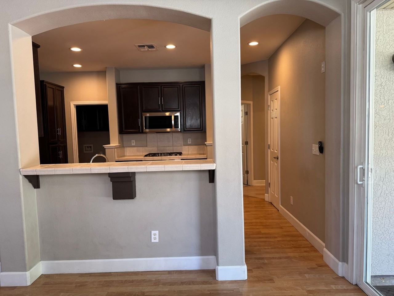 576 Sutherland Ranch Ln - Photo 5 of 24