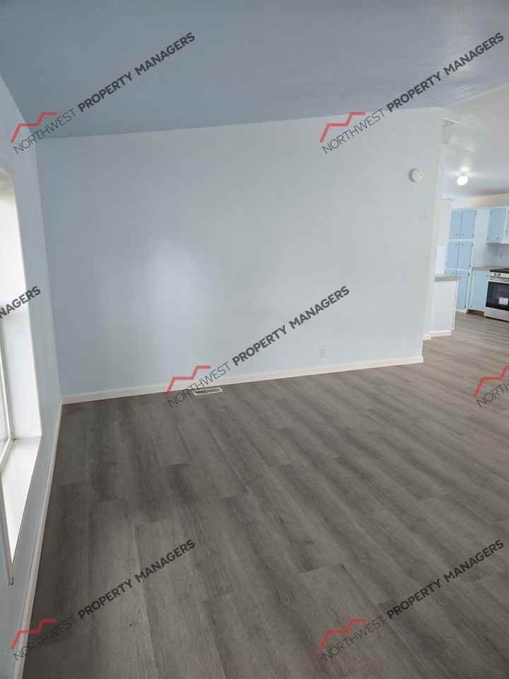 18415 Ivan St Sw - Photo 5 of 27