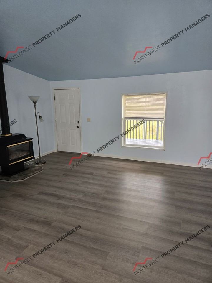 18415 Ivan St Sw - Photo 6 of 27