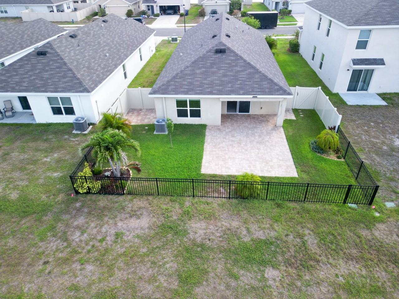 3718 Mannered Gold Ave - Photo 7 of 42