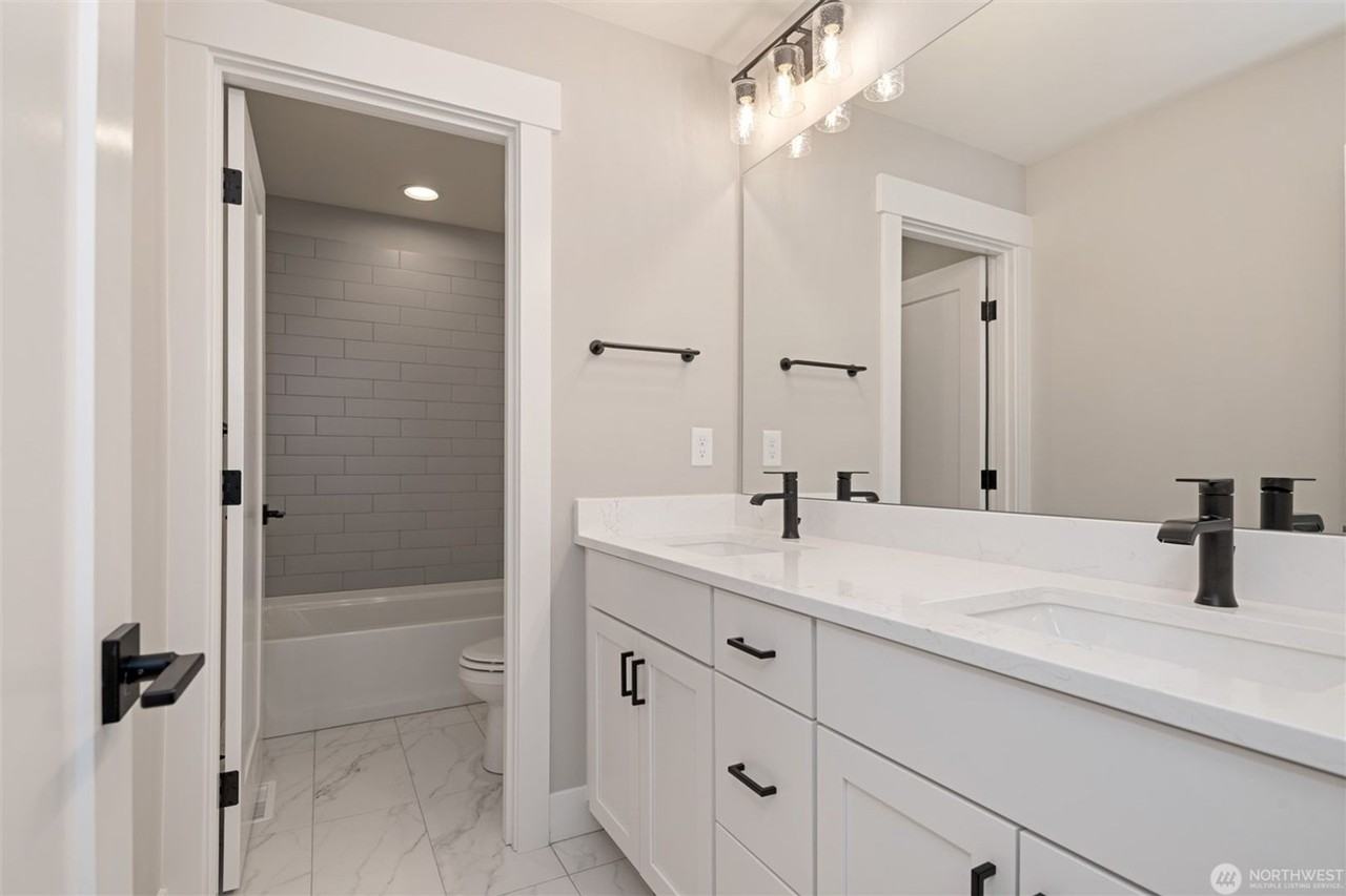 7585 S 130th Pl - Photo 2 of 22