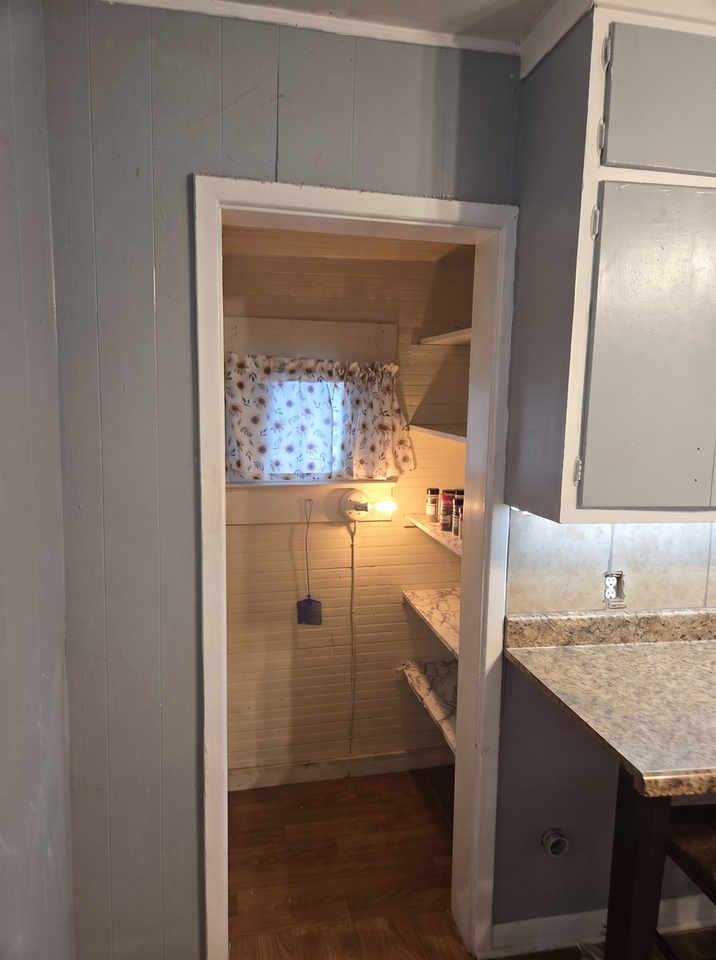 3015 Avenue S - Photo 4 of 7