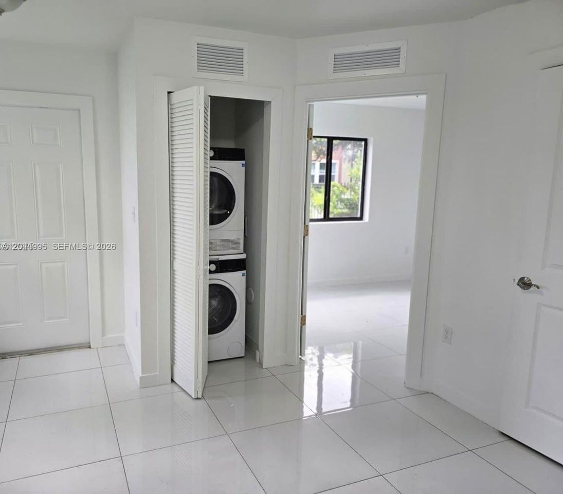 2771 2771 NW 43rd Terrance 2771 2771 - Photo 7 of 11