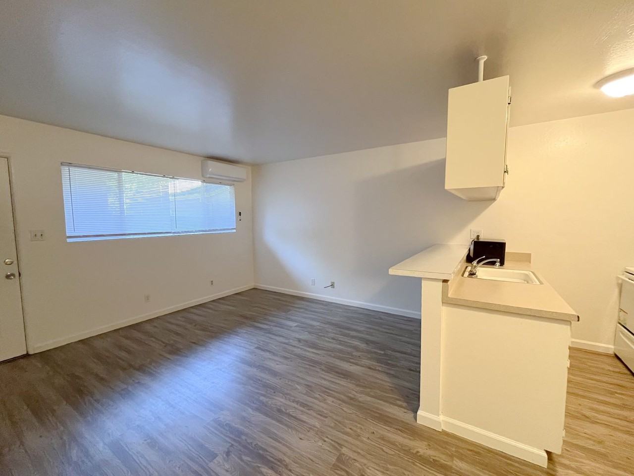 1075 Cypress St #7 - Photo 2 of 8