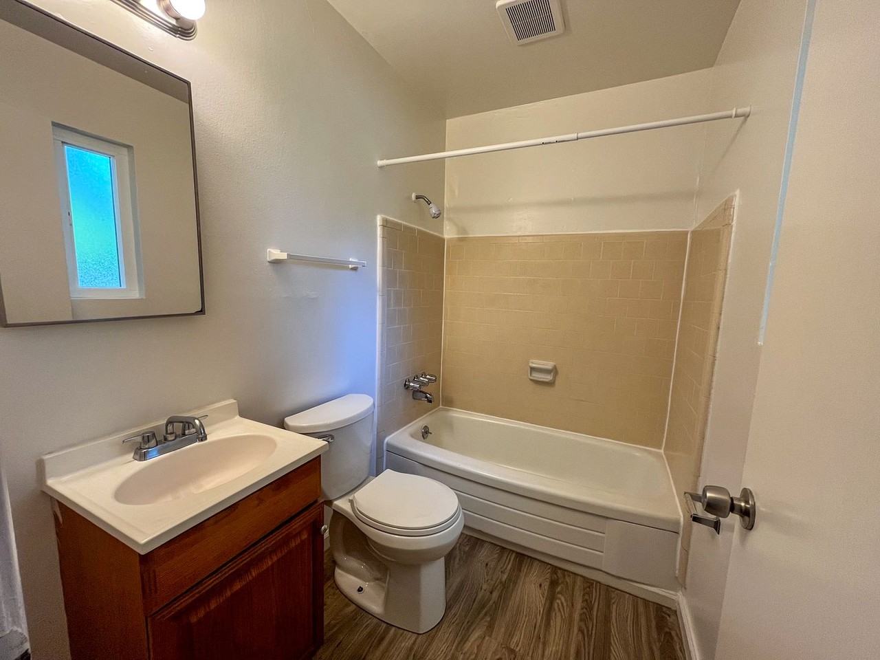 1075 Cypress St #7 - Photo 6 of 8
