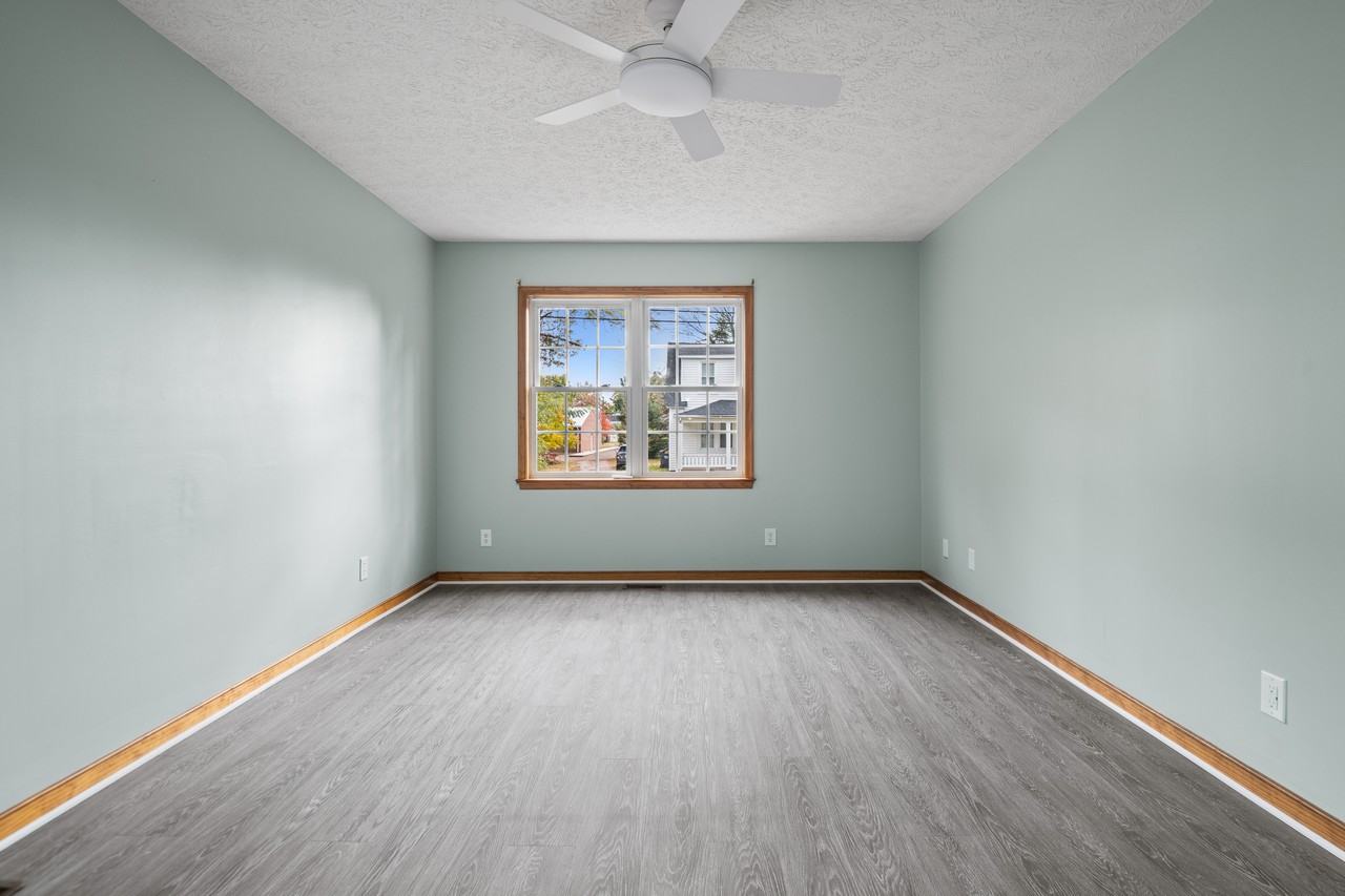 514 Highland Ave #1 - Photo 5 of 33