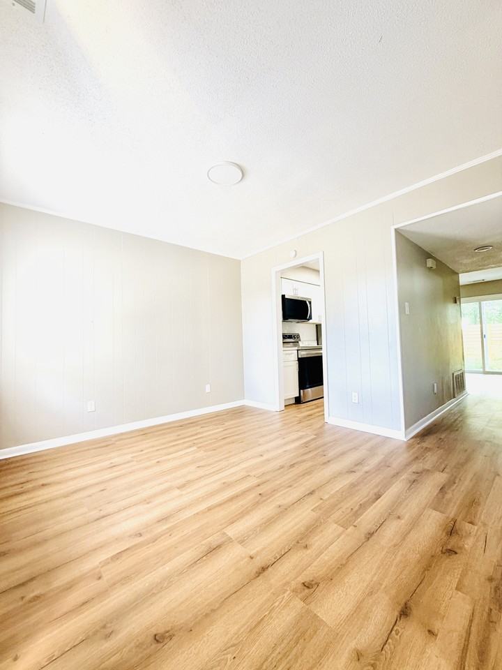 3 Almond Ct #3C - Photo 6 of 11