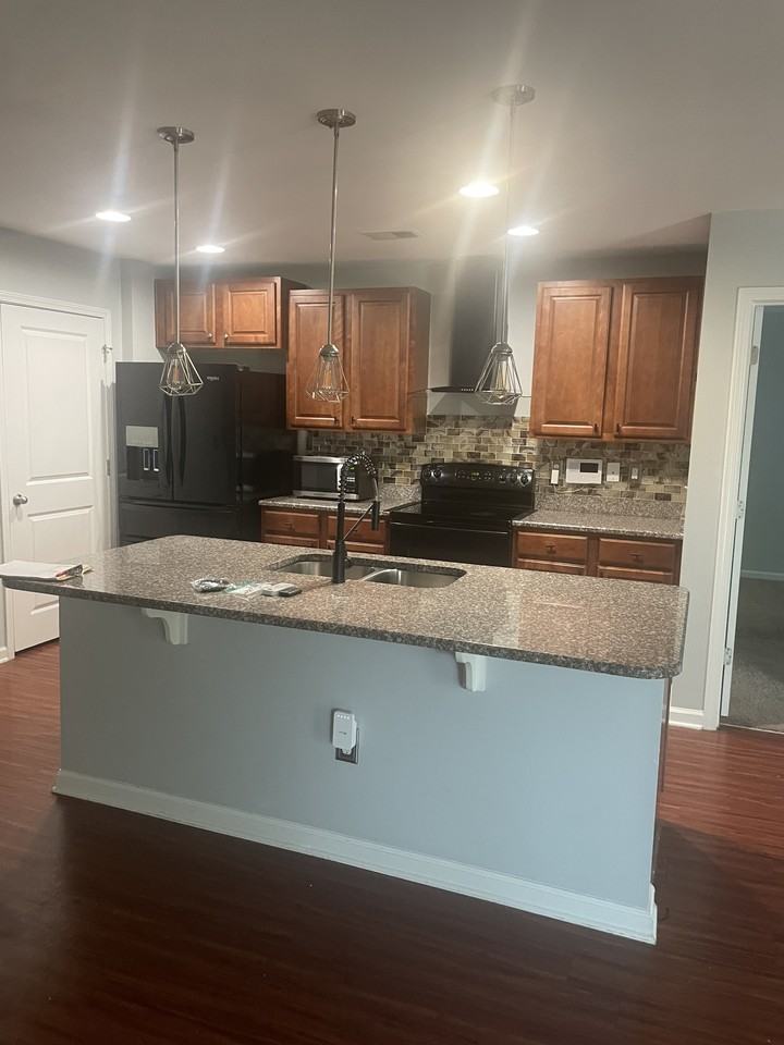 1232 Midtown Village Dr #1 - Photo 6 of 37