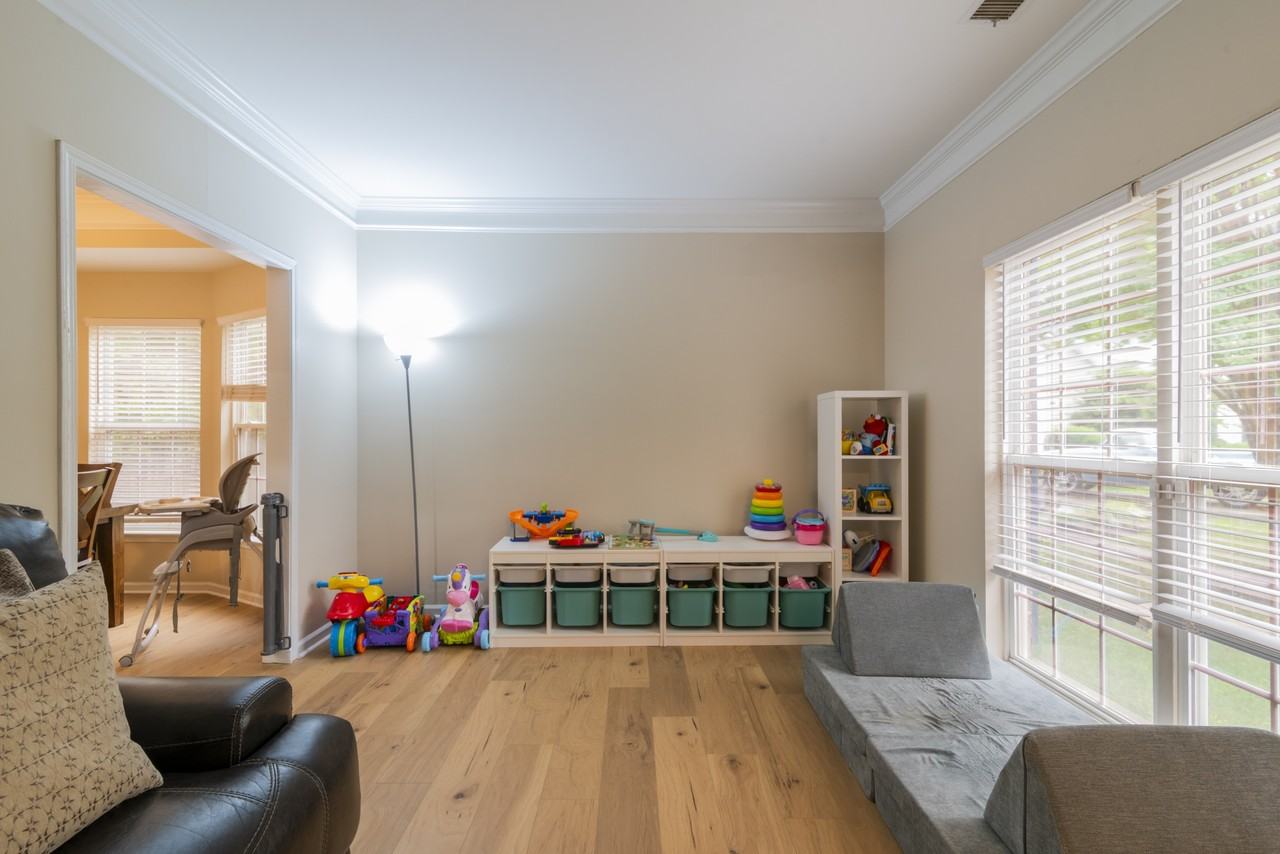 10029 Dauphine Dr #1 - Photo 4 of 43