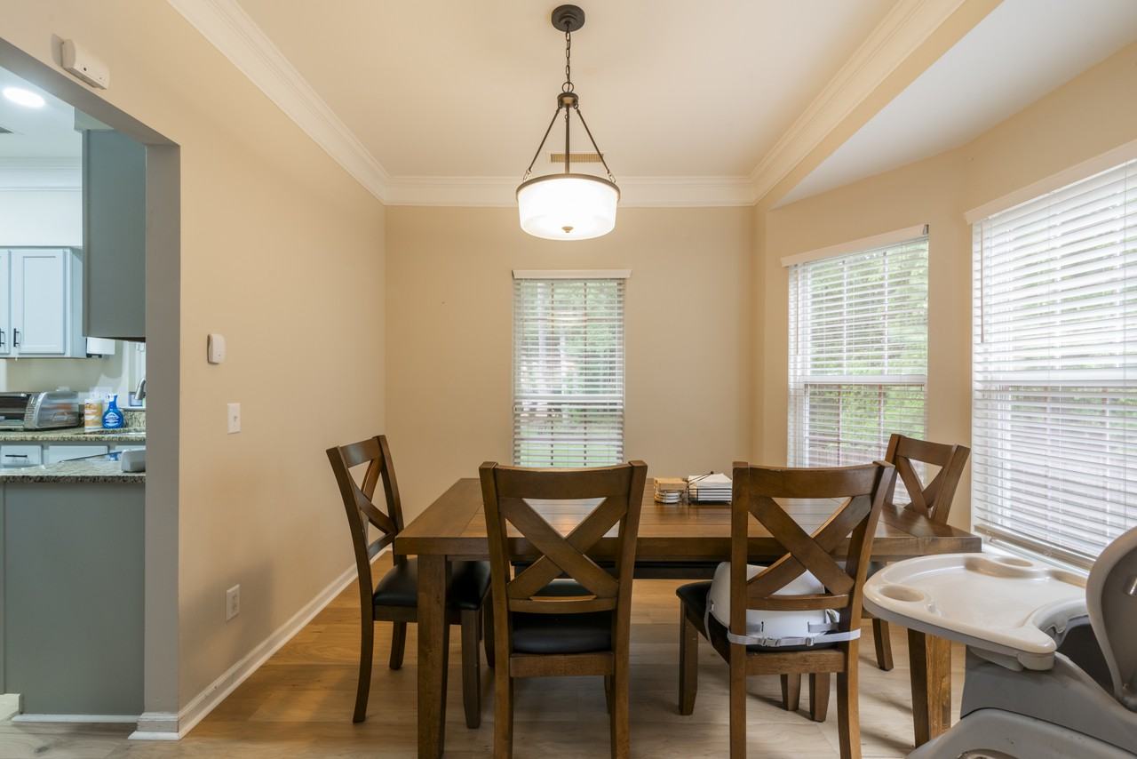 10029 Dauphine Dr #1 - Photo 6 of 43