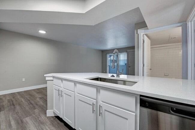 2205 Willow Tree Grv - Photo 4 of 50