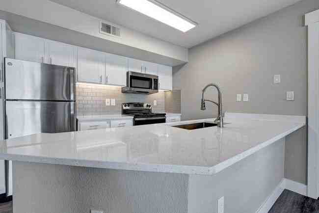 2205 Willow Tree Grv - Photo 7 of 50