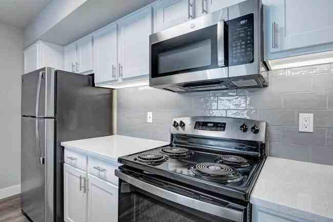 2205 Willow Tree Grv - Photo 2 of 50
