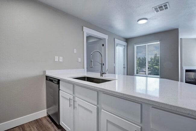 2205 Willow Tree Grv - Photo 7 of 50