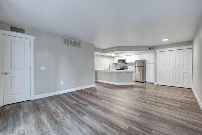 2205 Willow Tree Grv - Photo 5 of 50
