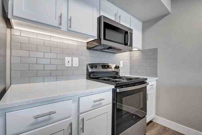 2205 Willow Tree Grv - Photo 3 of 50