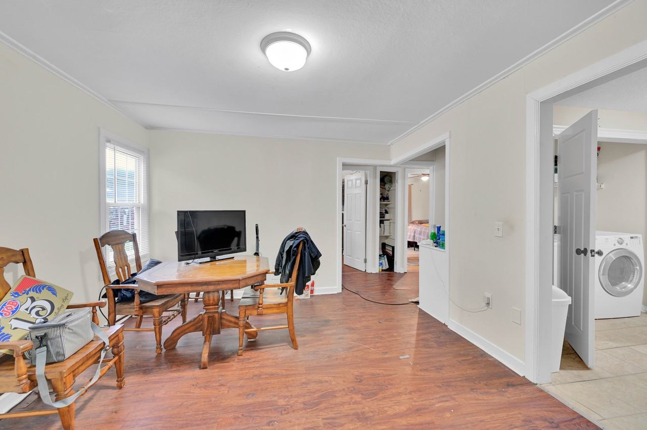 404 S Ash St #1 - Photo 7 of 10