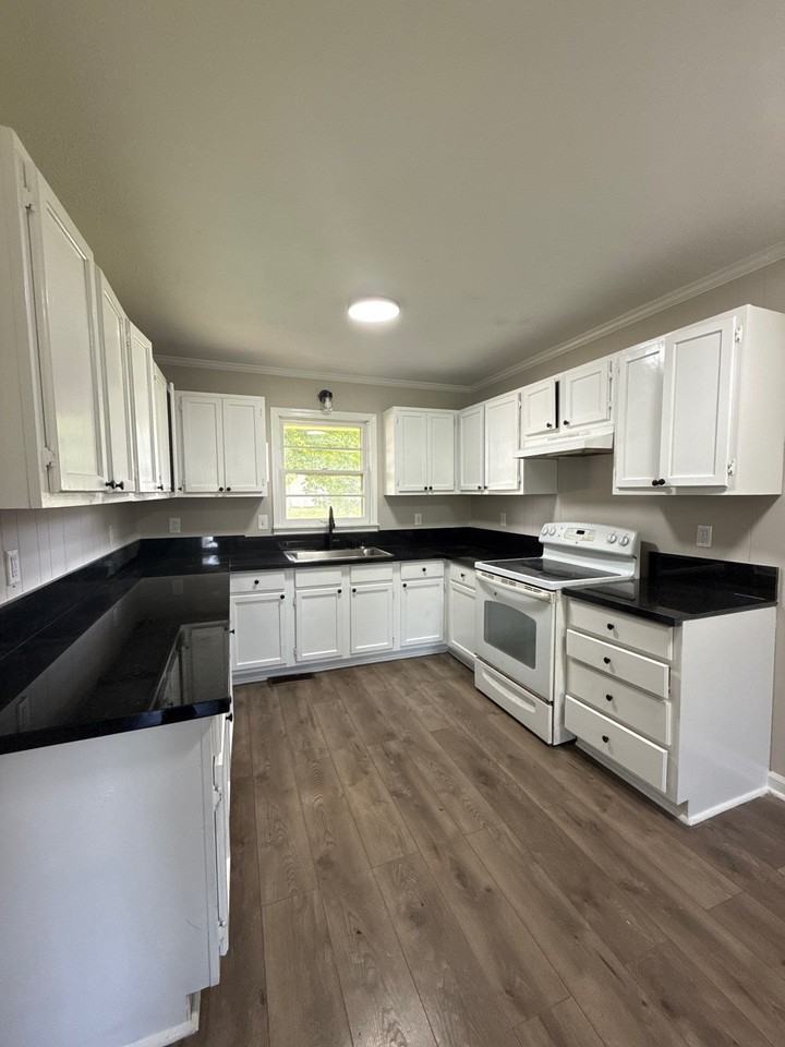 1228 Old Brighton Rd #A - Photo 4 of 24
