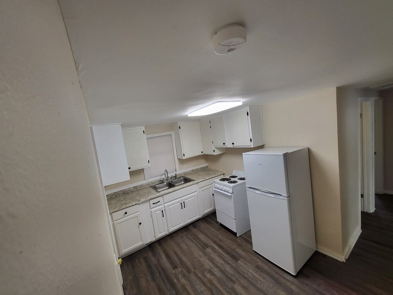 105 Baxter St #1 - Photo 6 of 22
