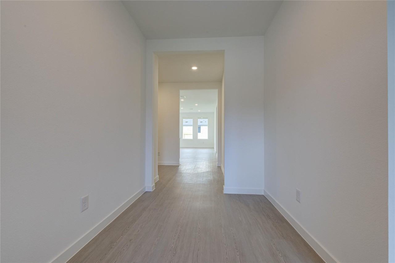 400 Robin St #1 - Photo 3 of 39