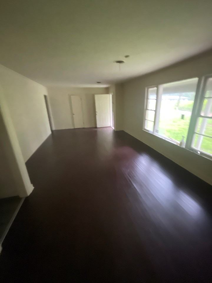 925 Oleander Ave #1 - Photo 3 of 25