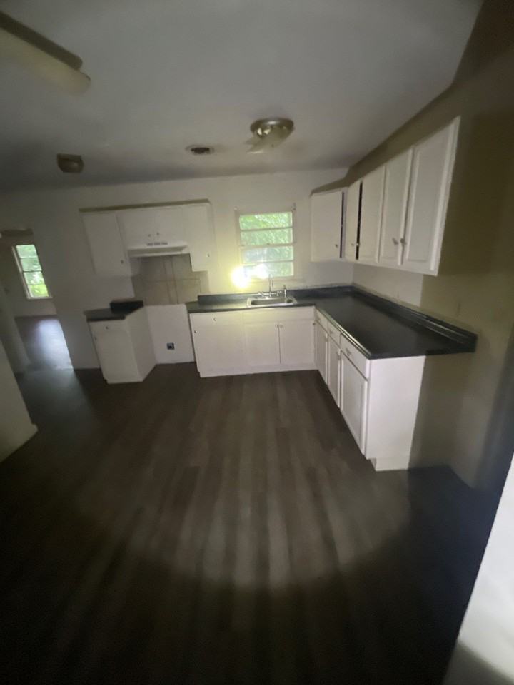 925 Oleander Ave #1 - Photo 5 of 25