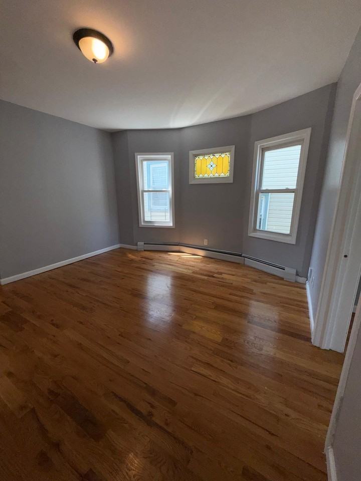 114 S 7th St #2 - Photo 2 of 12