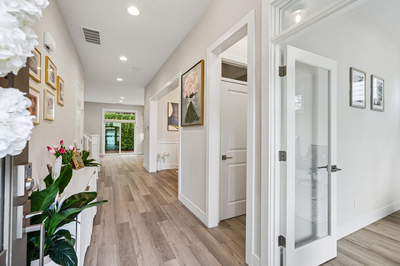 12029 Nw Schall St #1 - Photo 7 of 49