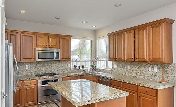 132 Ne 64th Ter #1 - Photo 6 of 18