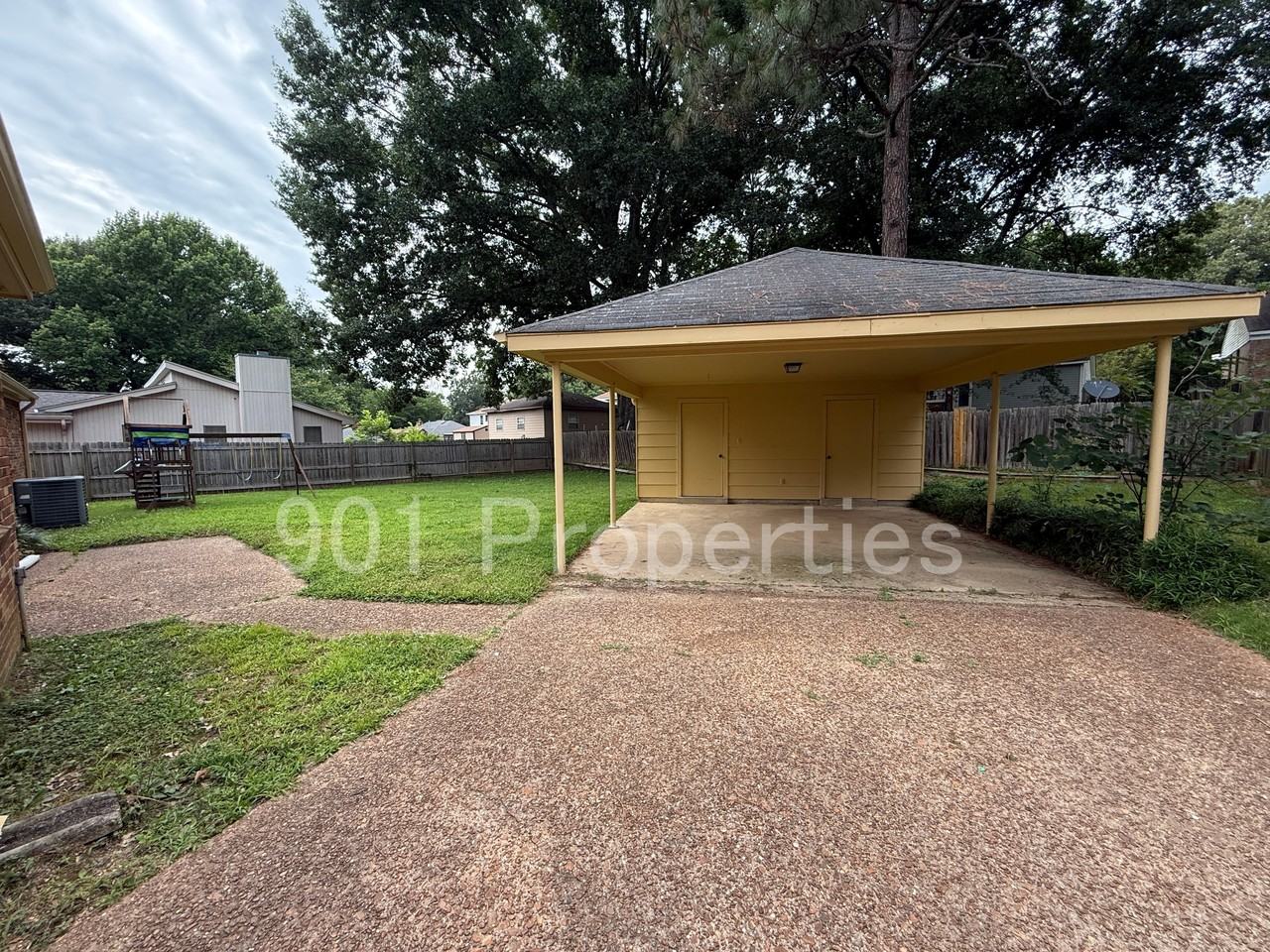 6080 Barrentine Dr #1 - Photo 3 of 23