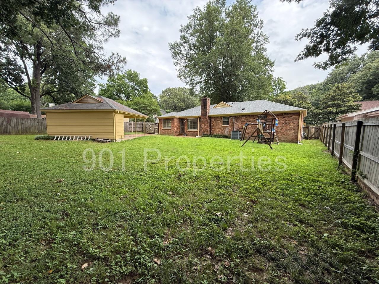 6080 Barrentine Dr #1 - Photo 4 of 23