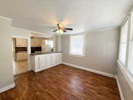 featured image of 913 Pine St #1