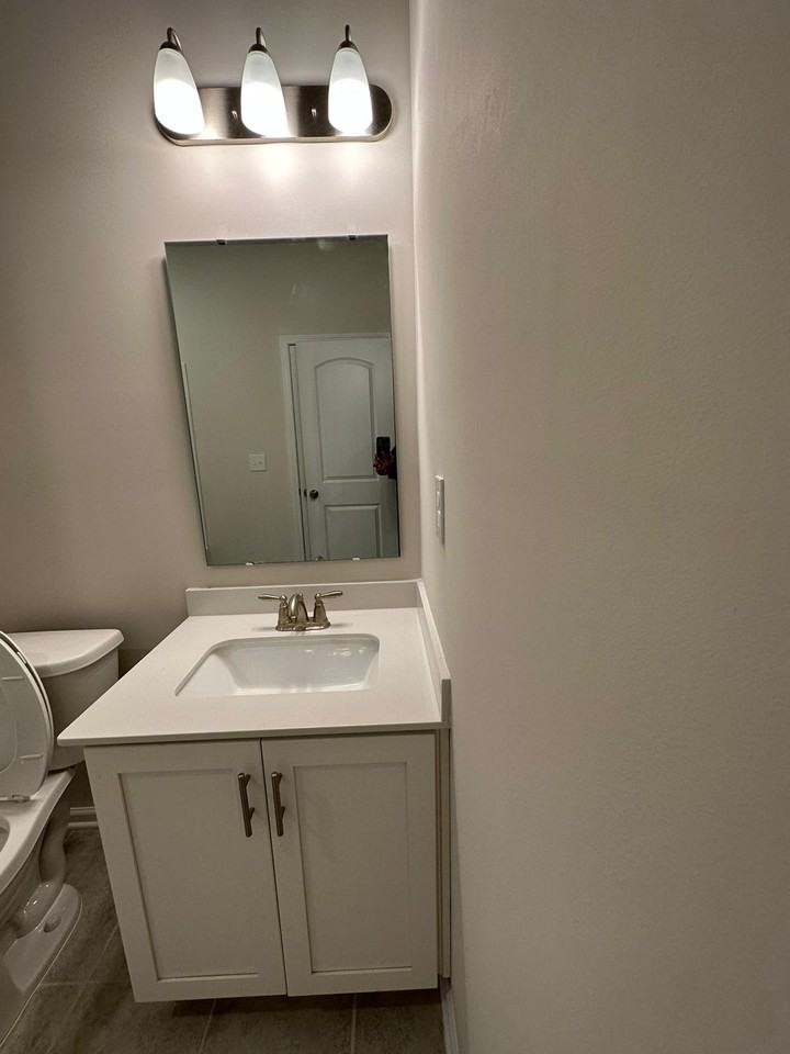 10008 Hemingway Pl #1 - Photo 4 of 20