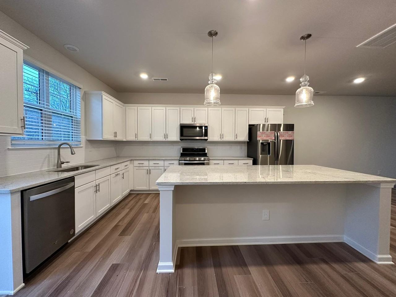 10008 Hemingway Pl #1 - Photo 6 of 20